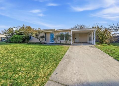 Tiny photo for 1512 Edison Avenue, Bridgeport, TX 76426 (MLS # 21197598)