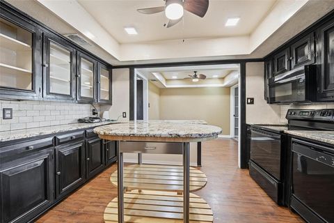 Tiny photo for 1512 Edison Avenue, Bridgeport, TX 76426 (MLS # 21197598)