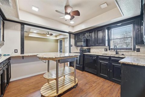 Tiny photo for 1512 Edison Avenue, Bridgeport, TX 76426 (MLS # 21197598)