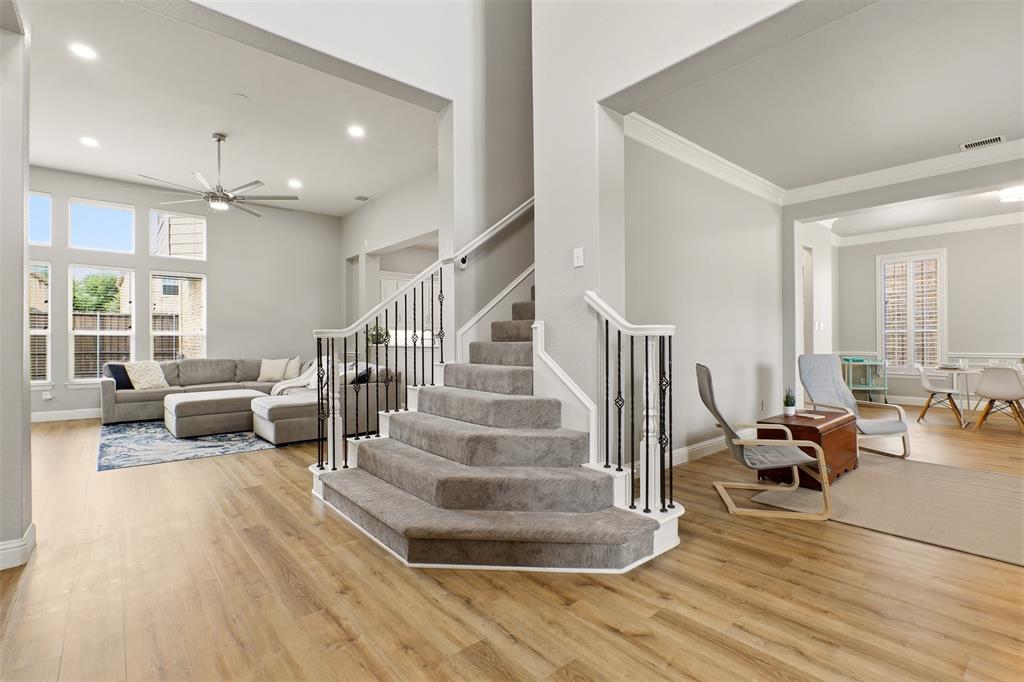 2370 Sleepy Hollow Trail