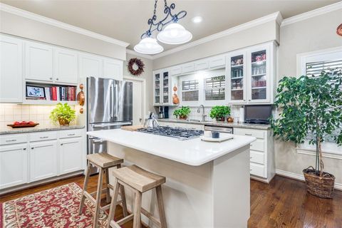 Tiny photo for 4537 Belclaire Avenue, Highland Park, TX 75205 (MLS # 21184127)