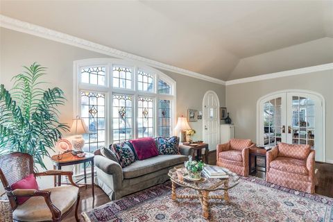 Tiny photo for 4537 Belclaire Avenue, Highland Park, TX 75205 (MLS # 21184127)