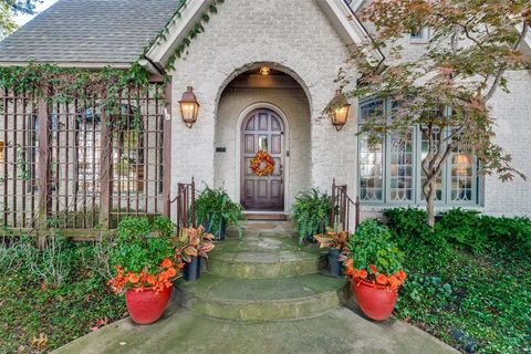 Tiny photo for 4537 Belclaire Avenue, Highland Park, TX 75205 (MLS # 21184127)