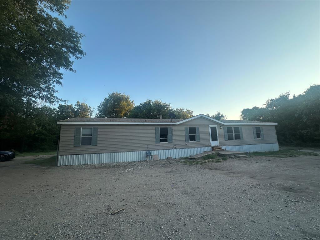 112 Pioneer Trail