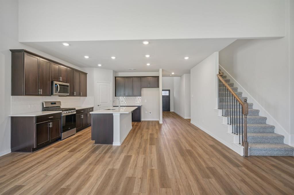 2219 Lone Star Lane