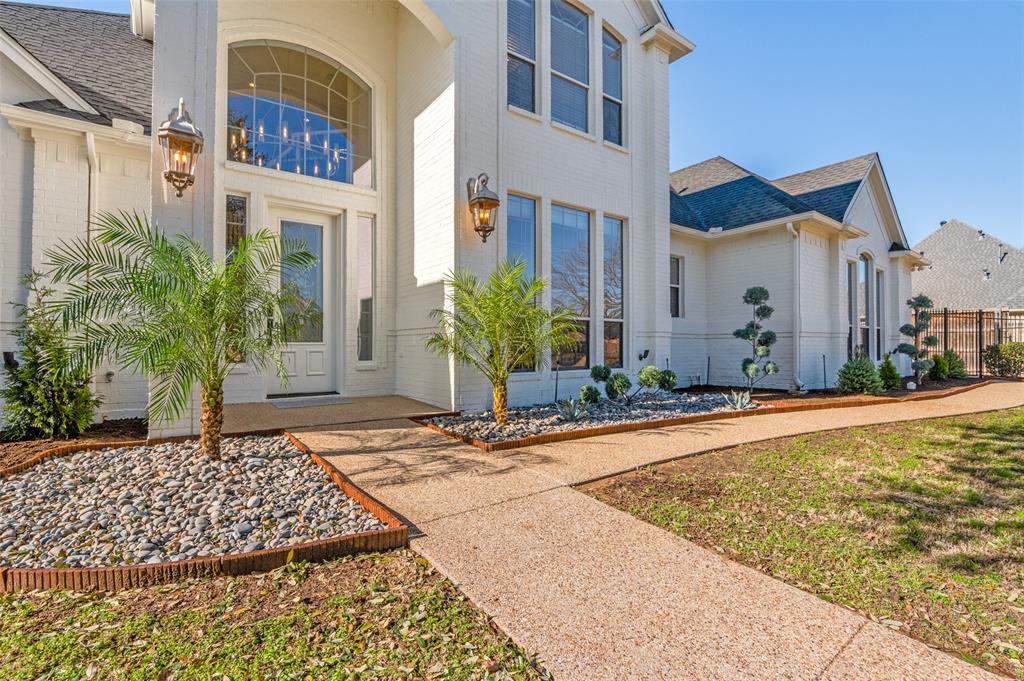 4 Trailside Court