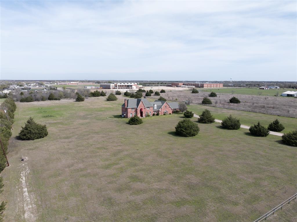 9077 Lakeridge Drive