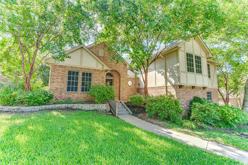 1109 Oak Creek Drive