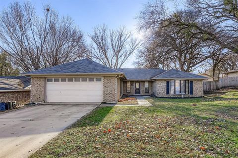 116 NE Alsbury Boulevard Burleson TX 76028