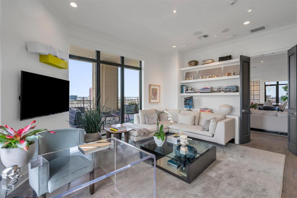 Residences Condo In Uptown - Residential