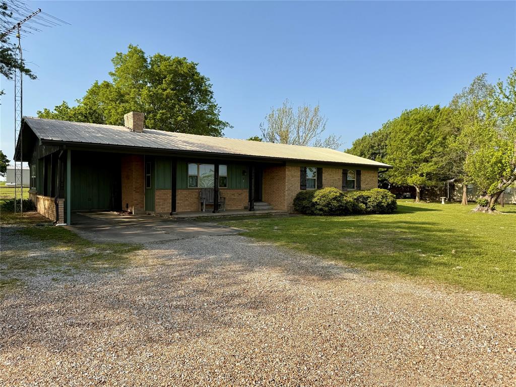 2152 E State Highway 56