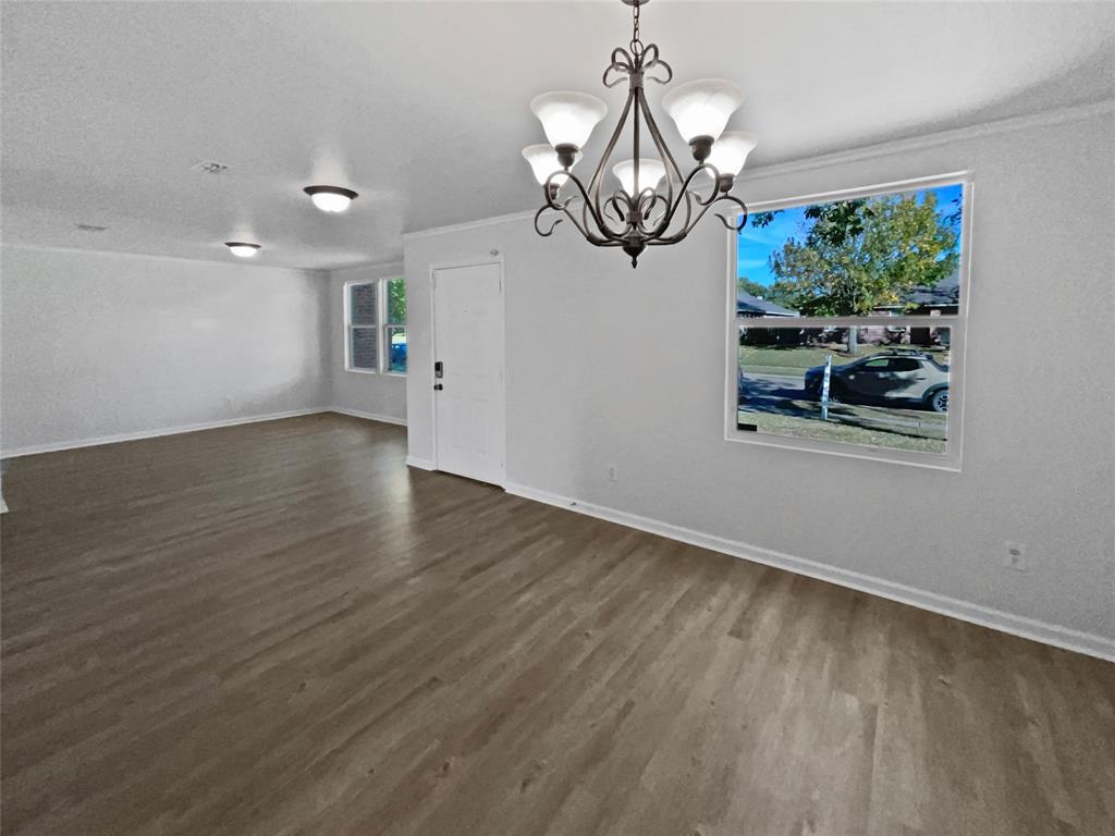 2813 Lake Vista Drive