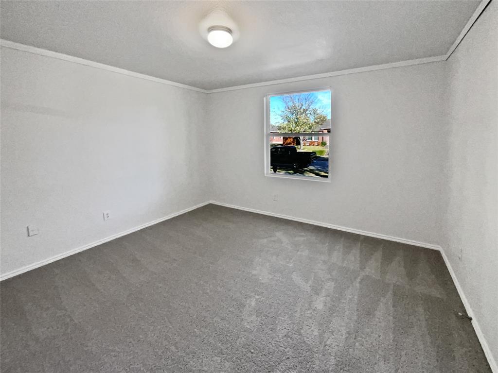 2813 Lake Vista Drive