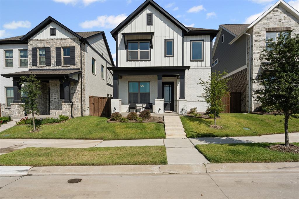 Photo of 14428 Balmoral Place, Fort Worth, TX 76008 (MLS # 21302025)