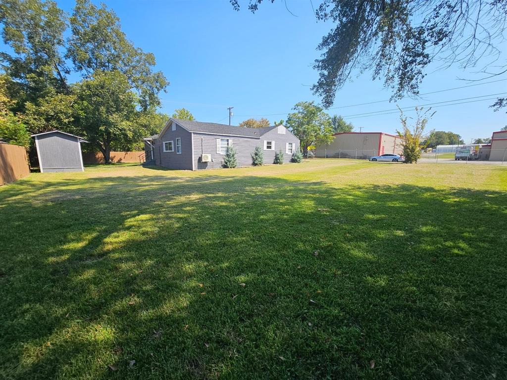 Murchison & Mcdonald By-Pass - Residential Lease