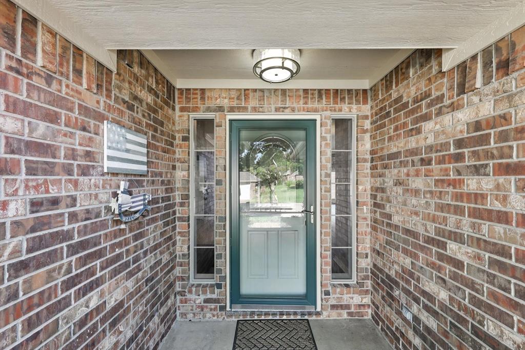 919 Cresthaven Drive 4