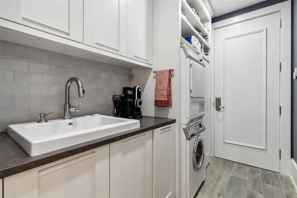 RESIDENCES @ STONELEIGH CONDOS - Residential