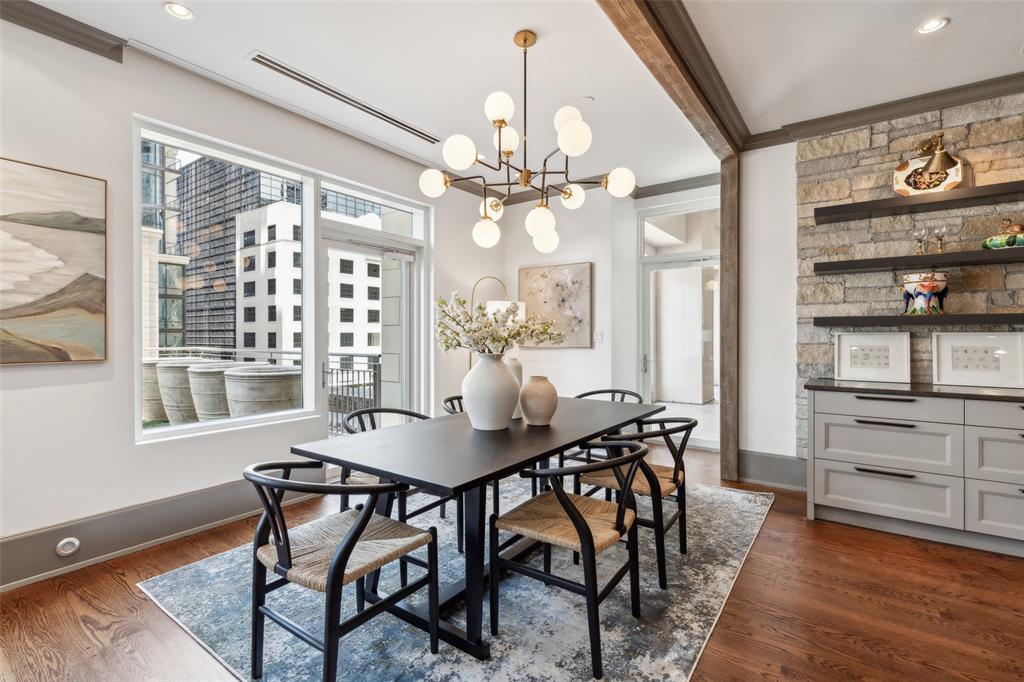 RESIDENCES @ STONELEIGH CONDOS - Residential