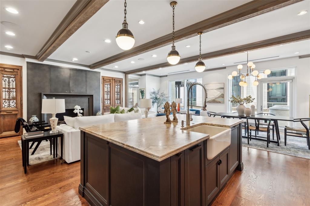 RESIDENCES @ STONELEIGH CONDOS - Residential