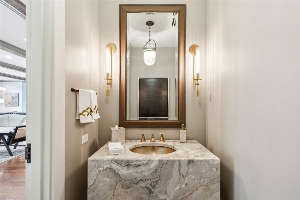 RESIDENCES @ STONELEIGH CONDOS - Residential