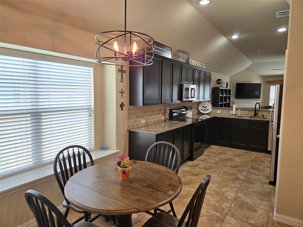 Burleson, Texas 76028, United States, 4 Bedrooms Bedrooms, ,2 BathroomsBathrooms,Residential,Active,169859