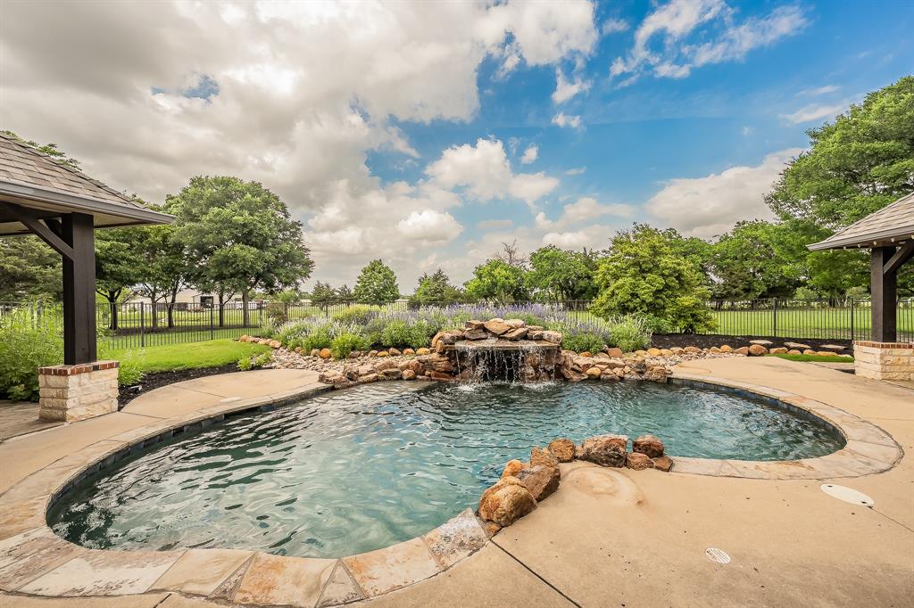 275 Savannah Hill