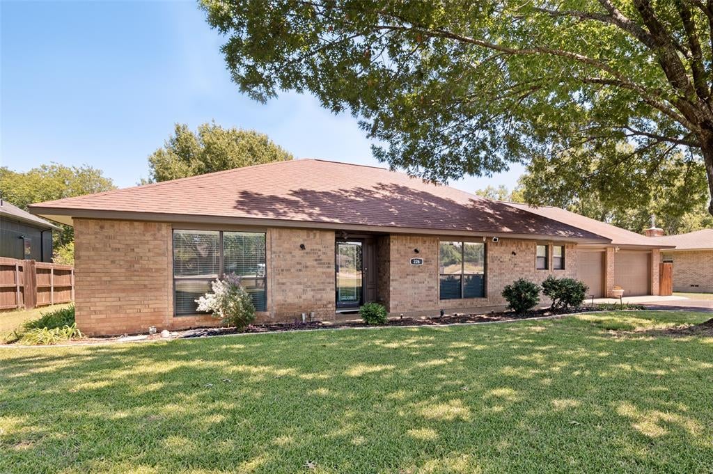 226 Oakwood Drive