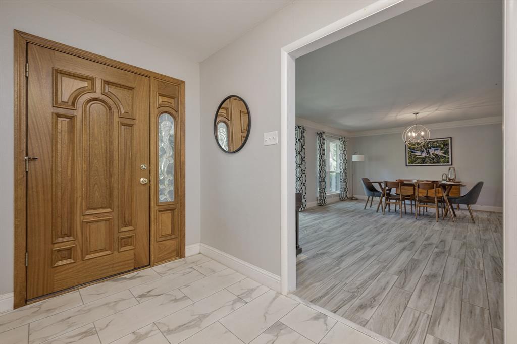 1203 Woodridge Circle