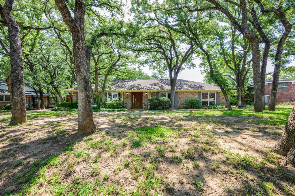 1203 Woodridge Circle