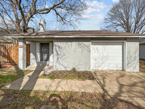 A home in Terrell