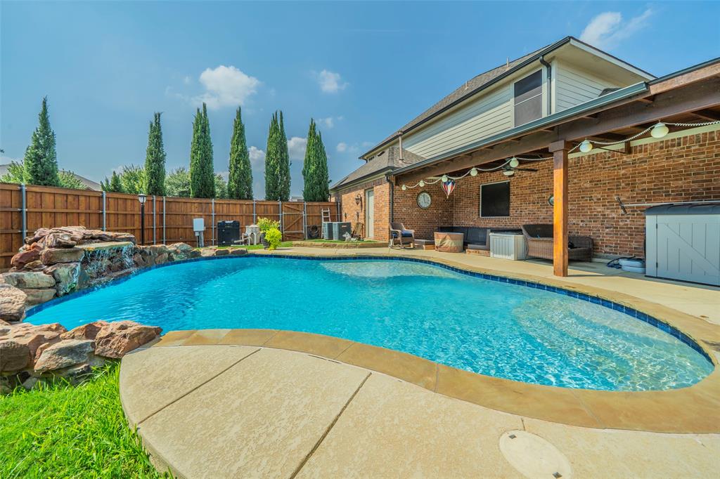 High Hawk At Martins Meadow - Residential