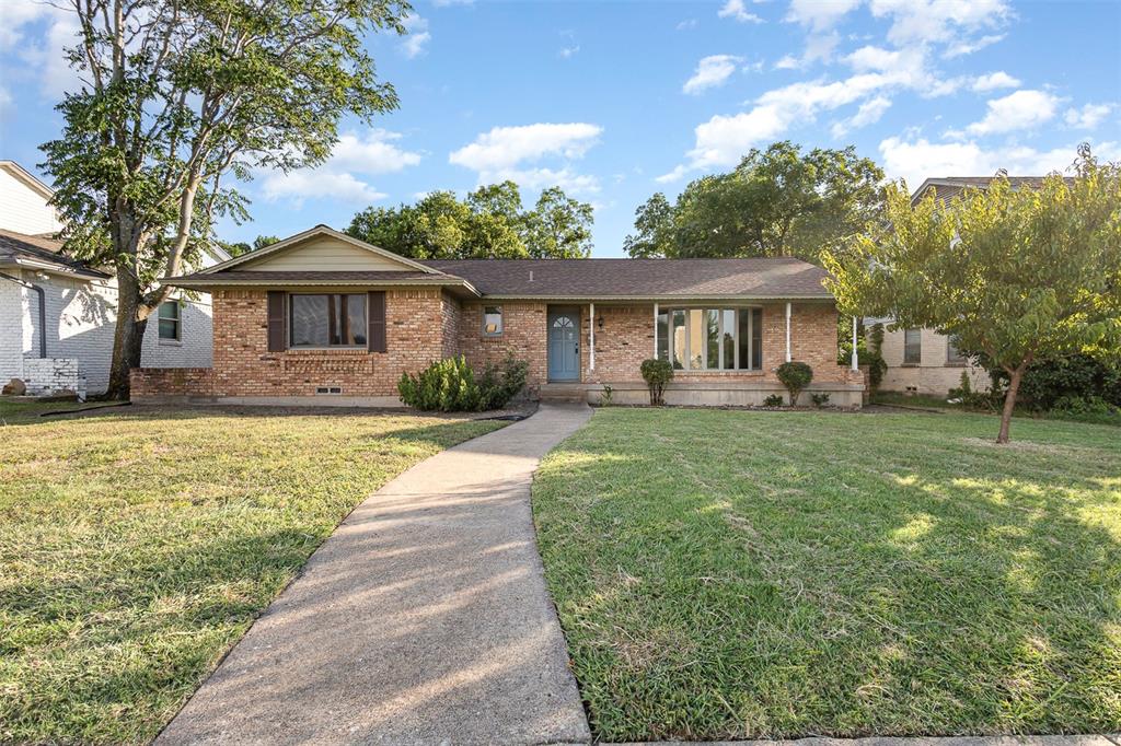 2640 Lakeland Drive