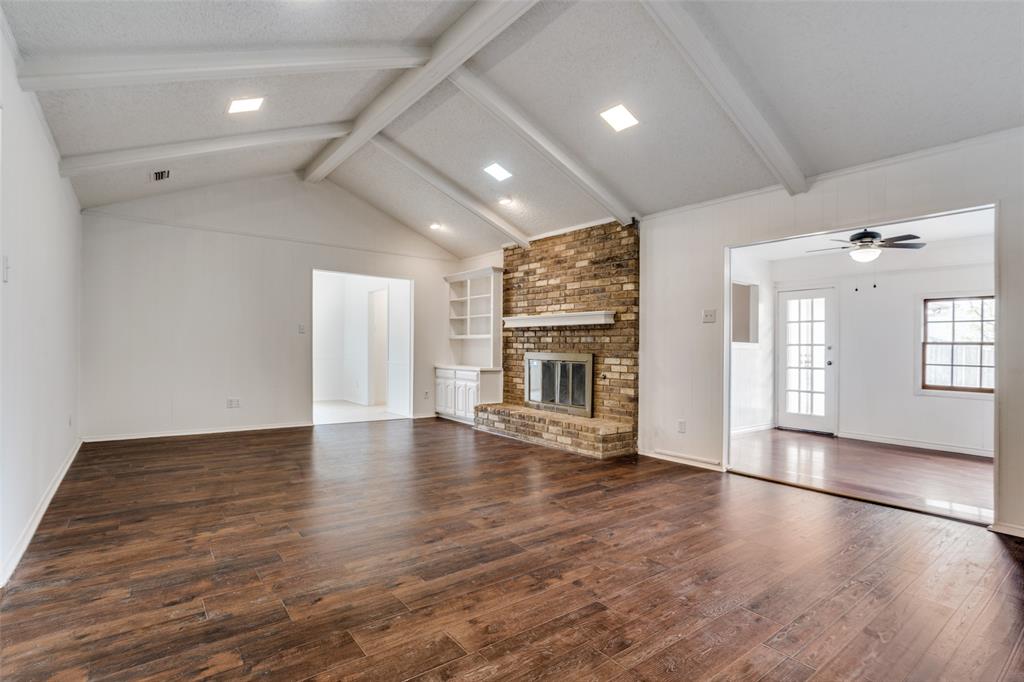 1711 Windsong Trail