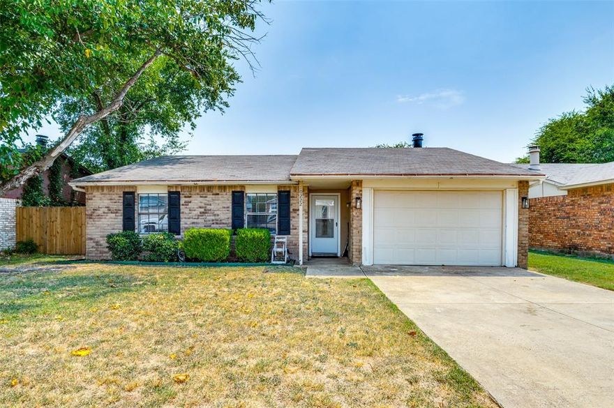 Here is a move-in-ready, traditional-style home offering comfort, functionality, and strong family appeal—all at a competitive price point in its market. The thoughtful layout, upgraded amenities, welcoming living spaces, and friendly neighborhood make it an excellent option for first-time buyers, growing families, or anyone looking for a solid value in Dallas’ 75249 area.