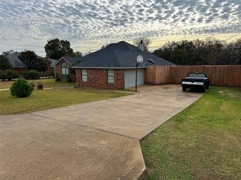 A home in Granbury