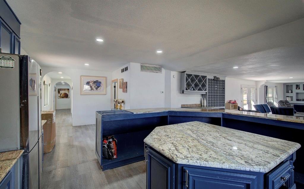 E Alvarado Surv Abs #4 - Residential