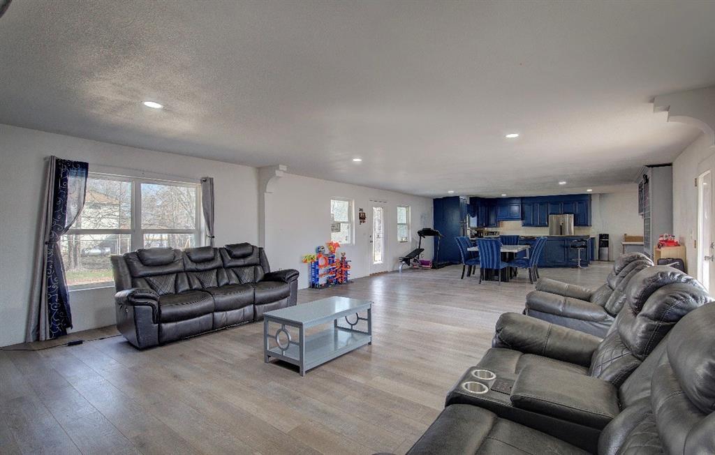 E Alvarado Surv Abs #4 - Residential