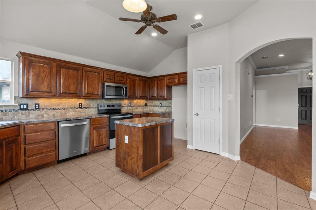 1224 Roping Reins Way