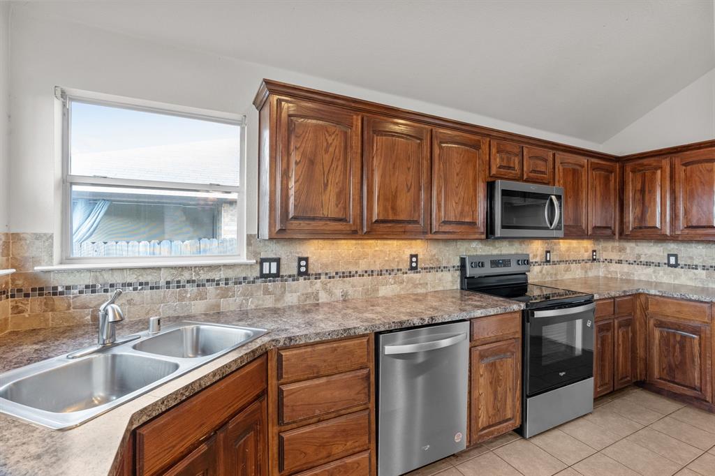 1224 Roping Reins Way