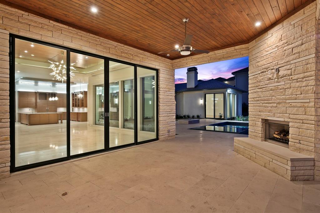 406 Lakeway Drive