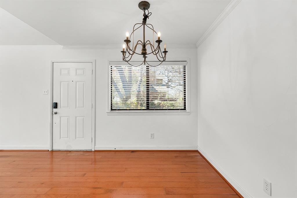 Cedar Creek Twnhms - Residential