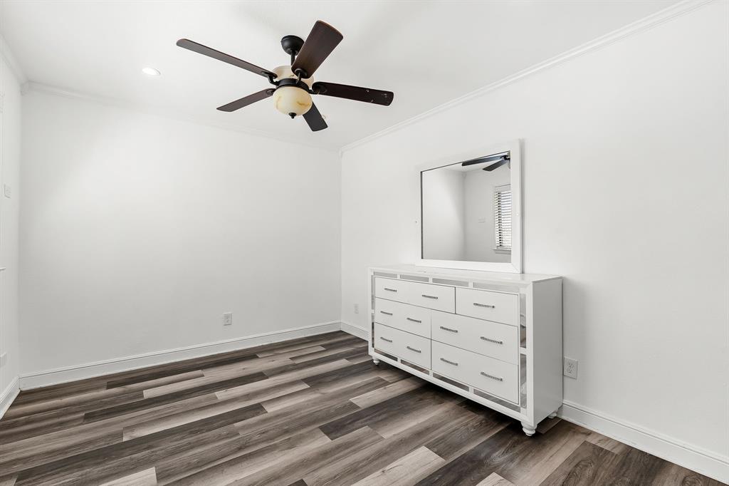 Cedar Creek Twnhms - Residential