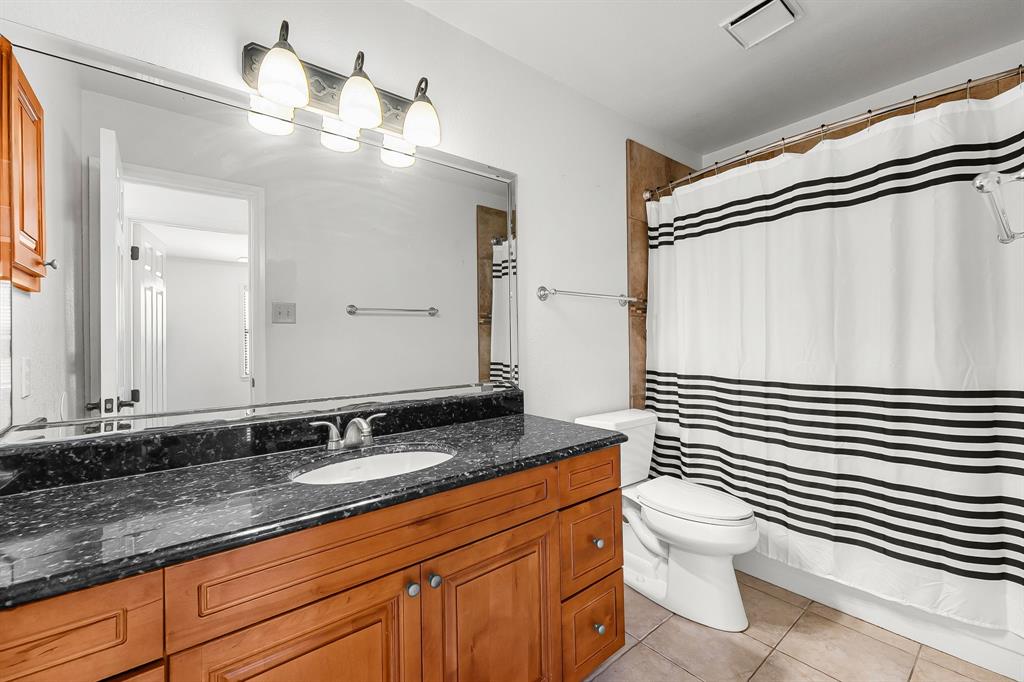 Cedar Creek Twnhms - Residential