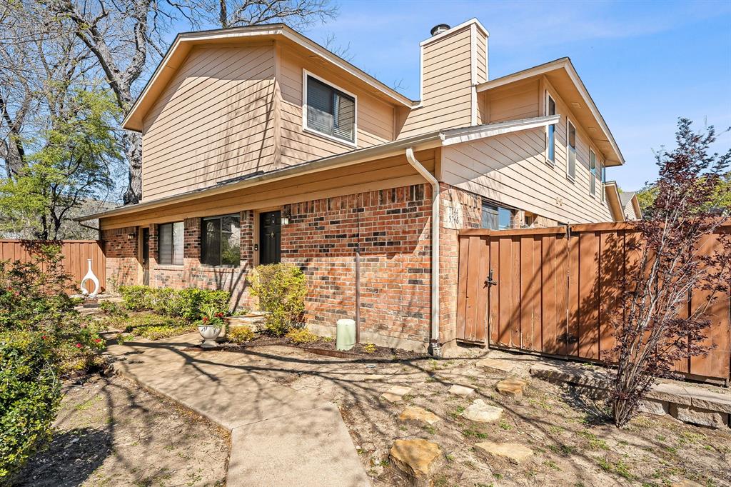 Cedar Creek Twnhms - Residential