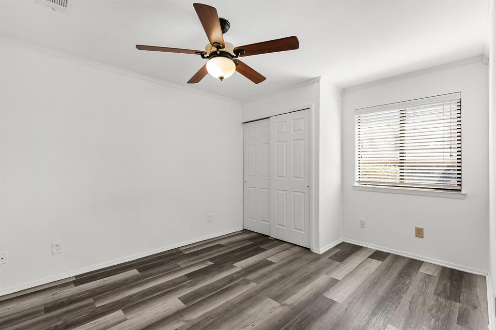 Cedar Creek Twnhms - Residential