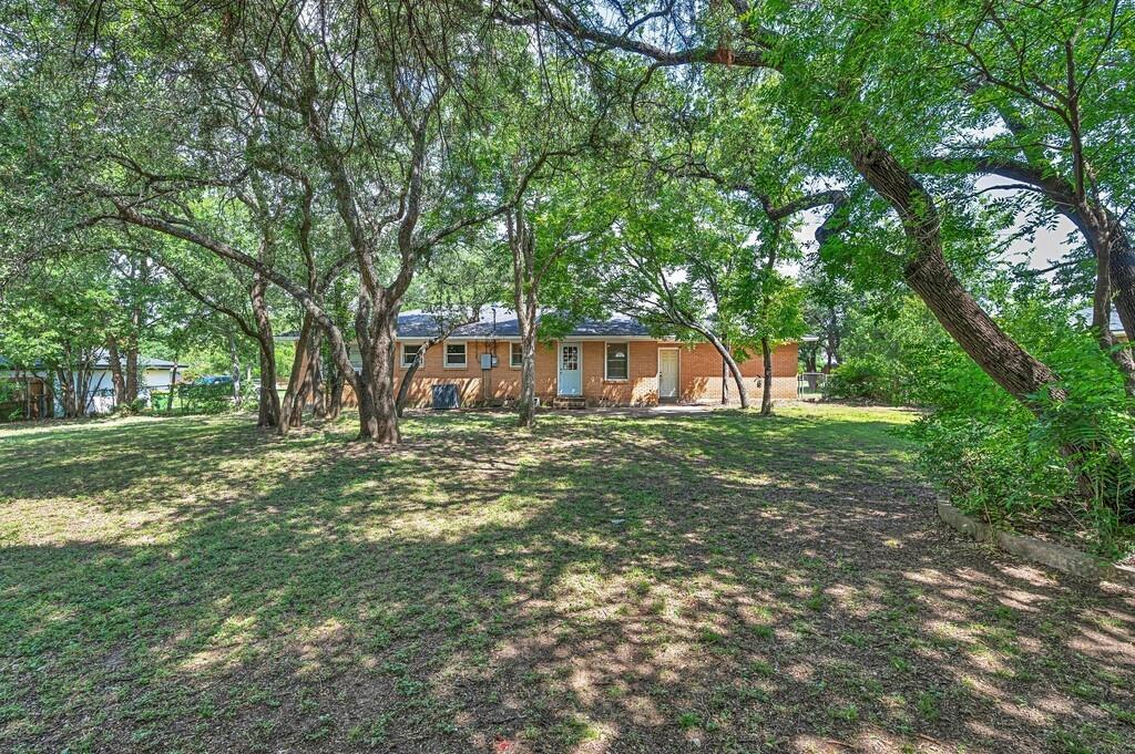 9108 Red Oak Drive