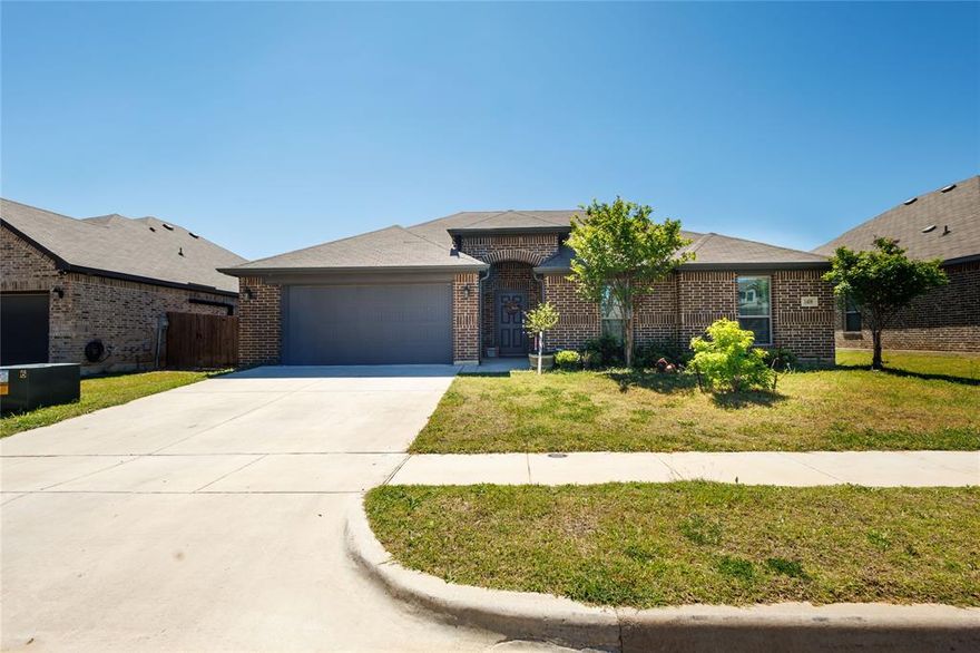 Open-concept 3-bedroom home located in the highly sought-after Lakeview Estates neighborhood and part of the esteemed Azle ISD. Built in 2021, this residence is just minutes away from the scenic Eagle Mountain Lake. The primary bedroom is spacious, the bath has 2 sinks, separate tub and shower. This home features a spacious kitchen ideal for casual dining or entertaining, seamlessly flowing into the expansive living area. The home has separate laundry room. Enjoy the abundance of natural light provided by tall living area windows, allowing brightness without the heat. Equipped with smart home features, including a smart thermostat and garage door, this home is also pre-wired with ceiling-mounted wireless access points and a hardwired security system for your peace of mind. It's a must see. *** BUYER WOULD NEED TO TAKE OVER SOLAR PANEL LOAN- ESTMATE $112 A MONTH- payments on solar.