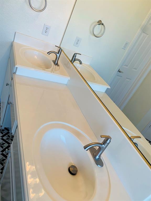 Custer Hill Estates Ph A - Residential Lease