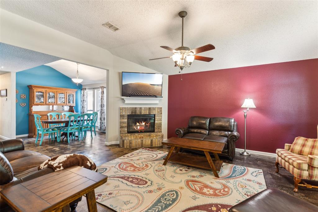 10405 Pleasant Mound Drive