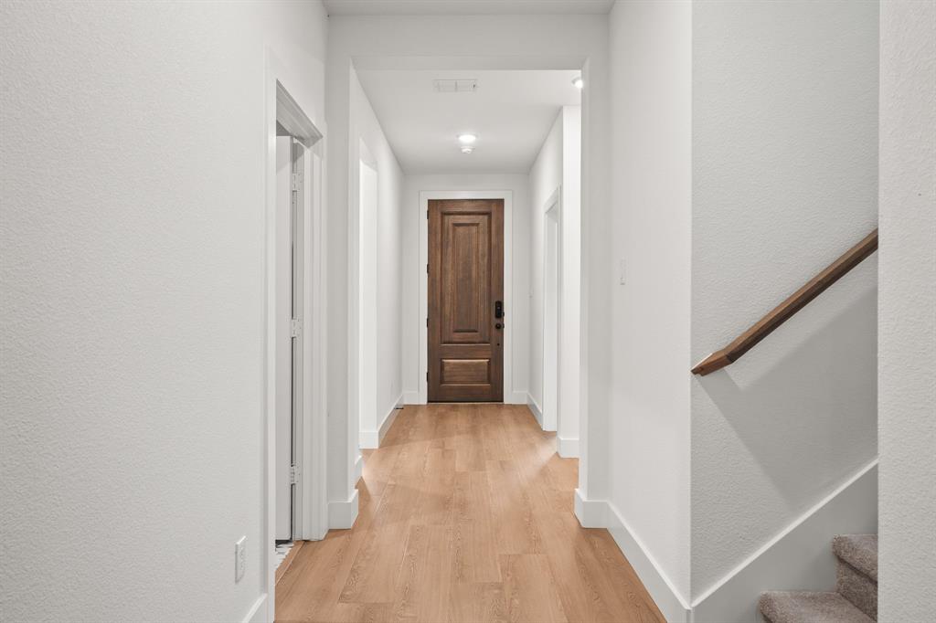 8201 Twin Creek Trail